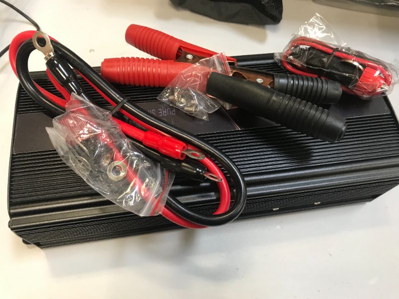 Photo 1 of AELIUSSINE DC TO AC POWER INVERTER 
