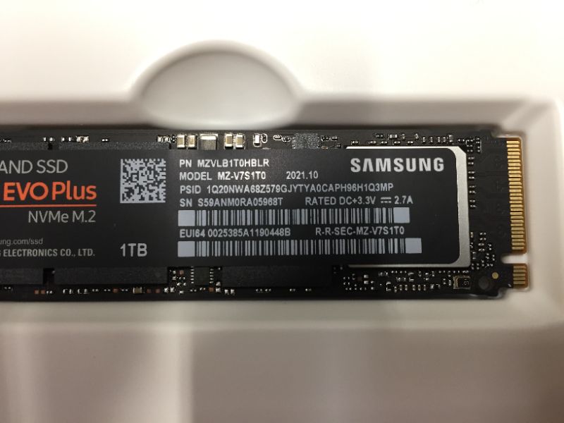 Photo 3 of SAMSUNG 970 EVO Plus SSD 1TB, M.2 NVMe Interface Internal Solid State Hard Drive with V-NAND Technology for Gaming, Graphic Design, MZ-V7S1T0B/AM
