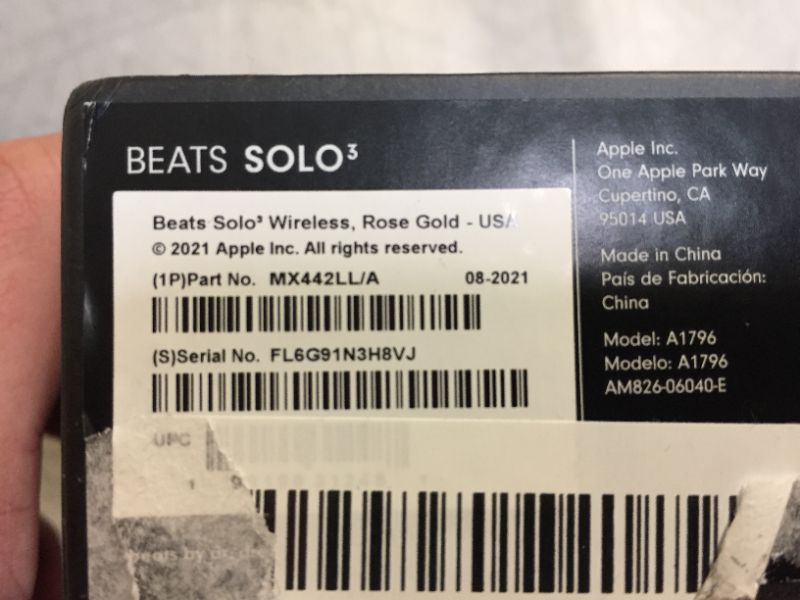 Photo 6 of Beats Solo3 Wireless On-Ear Headphones - Apple W1 Headphone Chip, Class 1 Bluetooth, 40 Hours of Listening Time, Built-in Microphone - Rose Gold