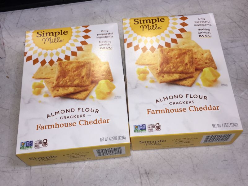 Photo 2 of 2 pack Simple Mills Almond Flour Crackers, Farmhouse Cheddar, Gluten Free, Flax Seed, Sunflower Seeds, Corn Free, Good for Snacks, Made with whole foods, (Packaging May Vary)
