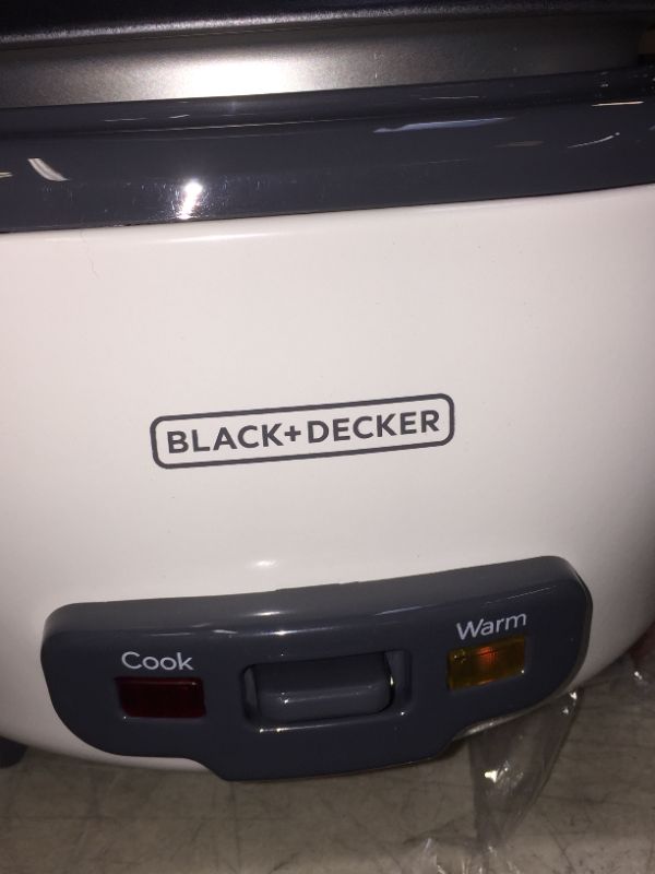 Photo 4 of BLACK AND DECKER 6c Rice Cooker Wht, RC506
