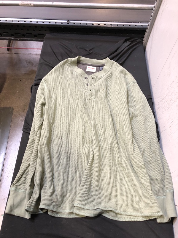 Photo 1 of Generic Green Long Sleeve Shirt. 2XL