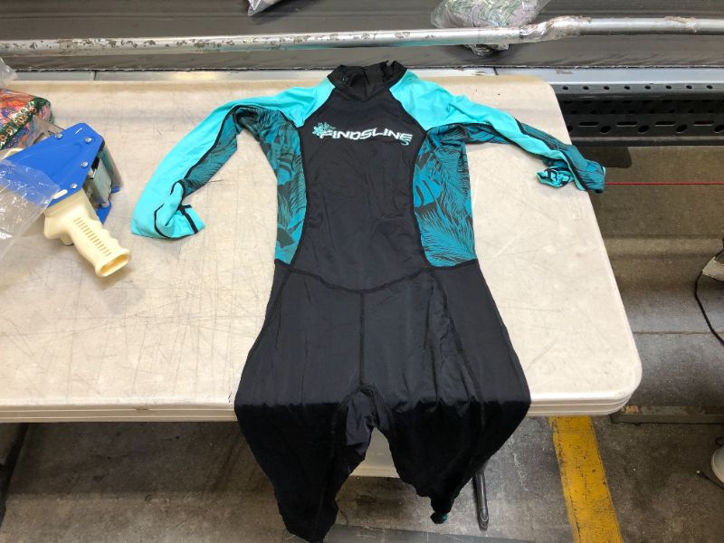 Photo 1 of FINDSLINE Women's Wetsuit (Size 4)