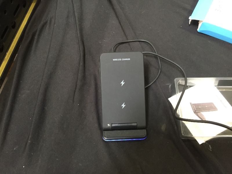 Photo 1 of generic wireless 3 in 1 charger 