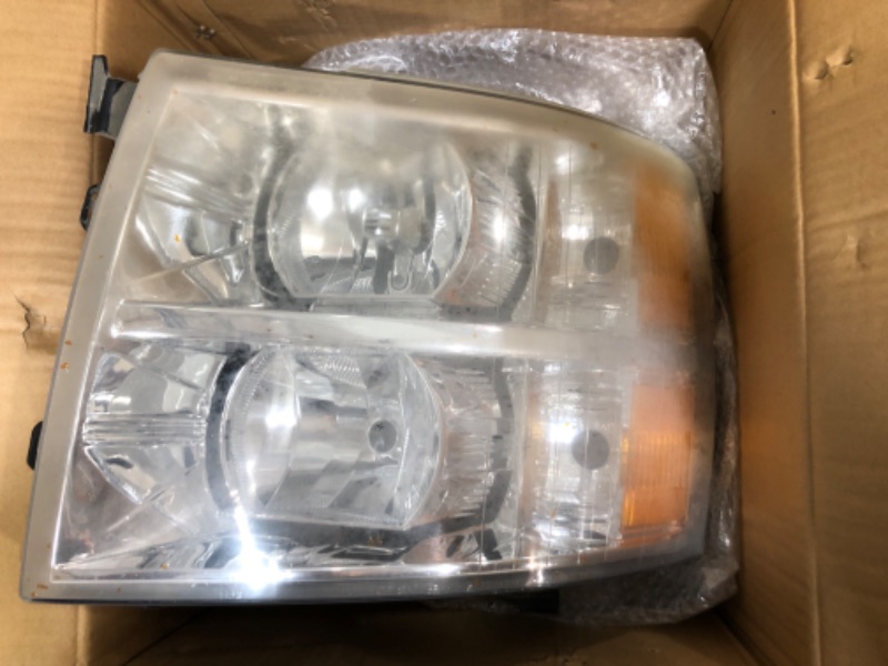 Photo 5 of 2007-2011 Chevy Silverado Projector Headlights (Black)
