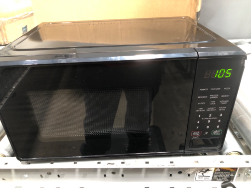 Photo 2 of 0.7 Cu ft Capacity Countertop Microwave Oven, Black
