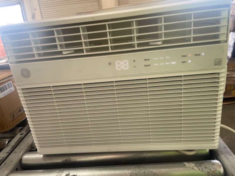 Photo 5 of GE® ENERGY STAR® 115 Volt Smart Electronic Room Air Conditioner
