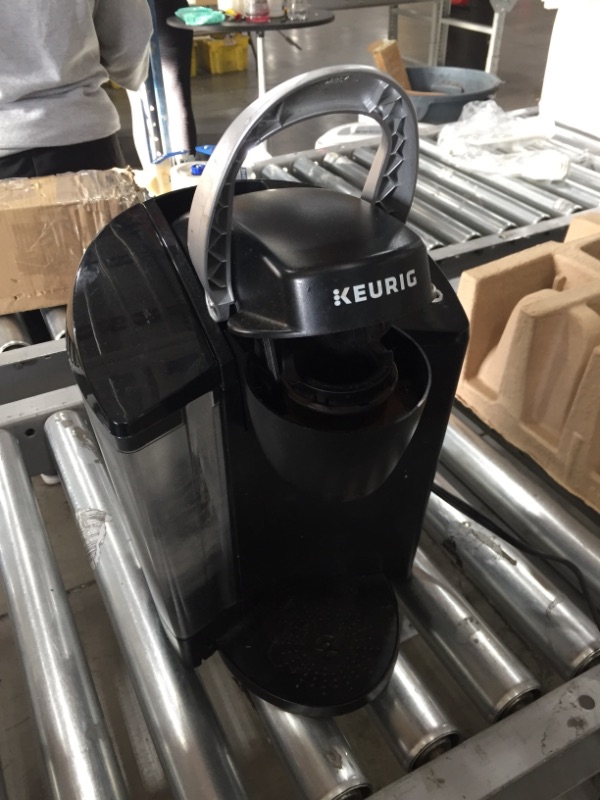 Photo 3 of tested powers on*
Keurig K-Classic Coffee Maker K-Cup Pod, Single Serve, Programmable, 6 to 10 oz. Brew Sizes, Black
