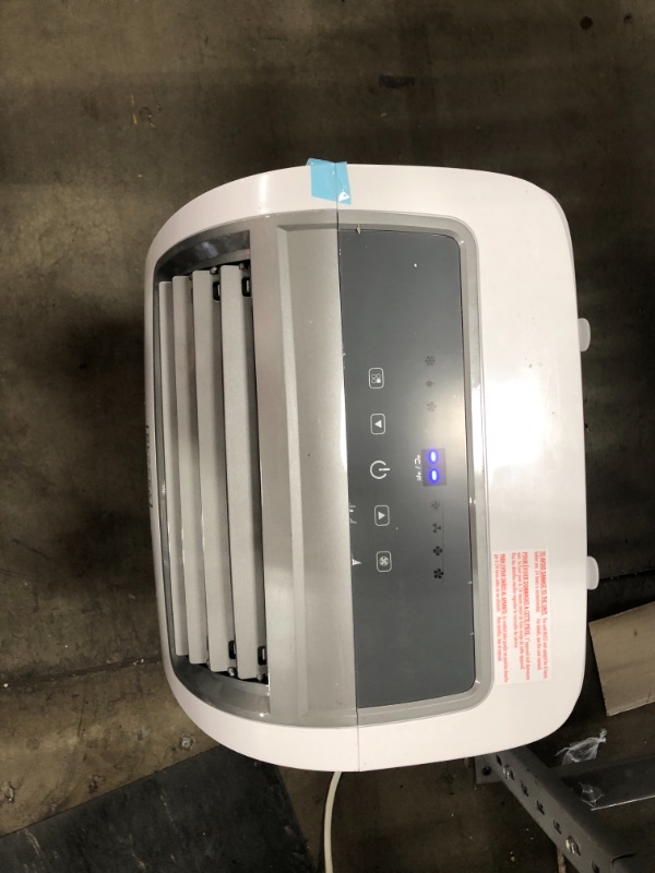 Photo 3 of USED: BLACK+DECKER 8,000 BTU DOE (14,000 BTU ASHRAE) Portable Air Conditioner with Remote Control, White 17.1 x 13.8 x 28.1 inches
