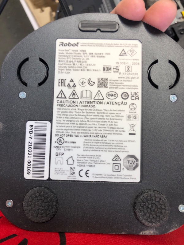 Photo 1 of Irobot Roomba 694 Charcoal Gray Robot Vacuum Cleaner By IRobot With Wi-Fi Connectivity R694020
