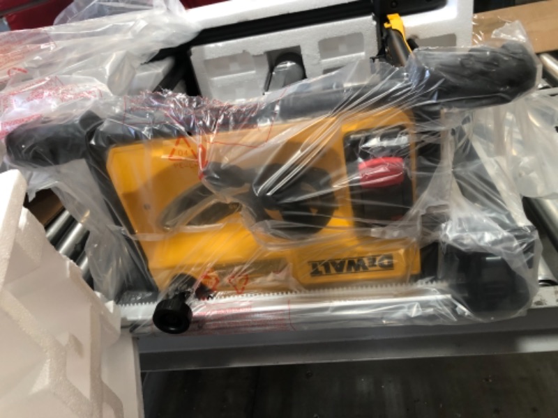 Photo 2 of DeWalt DWE7485 8-1/4 in. Compact Jobsite Table Saw