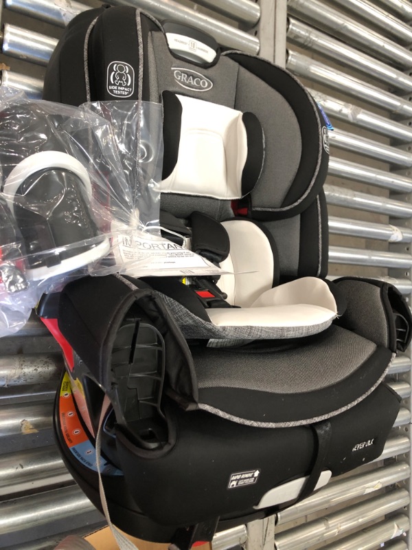 Photo 2 of Graco 4Ever Dlx 4-in-1 Car Seat
