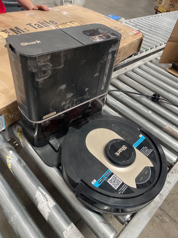 Photo 2 of ***PARTS ONLY*** Shark AV2501AE AI Robot Vacuum with XL HEPA Self-Empty Base, Bagless, 60-Day Capacity, LIDAR Navigation, Perfect for Pet Hair, Compatible with Alexa, Wi-Fi Connected, Carpet & Hard Floor, Black
