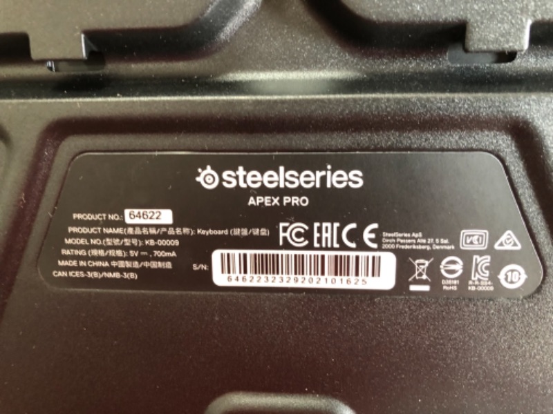 Photo 3 of SteelSeries Apex 5 Hybrid Mechanical Gaming Keyboard – Per-Key RGB Illumination – Aircraft Grade Aluminum Alloy Frame – OLED Smart Display (Hybrid Blue Switch)
