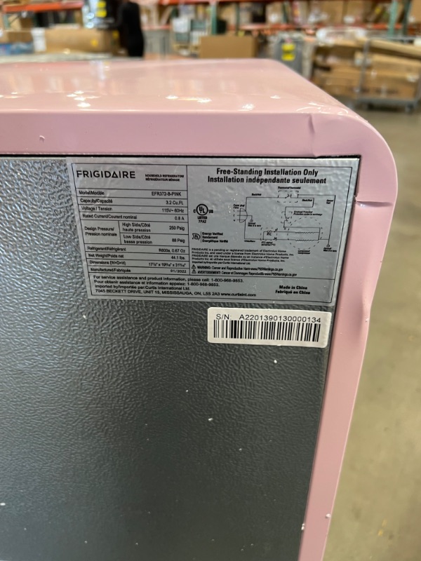 Photo 8 of FRIGIDAIRE EFR372-PINK 3.2 Cu Ft Pink Retro Compact Rounded Corner Premium Mini Fridge
MINOR DENTS