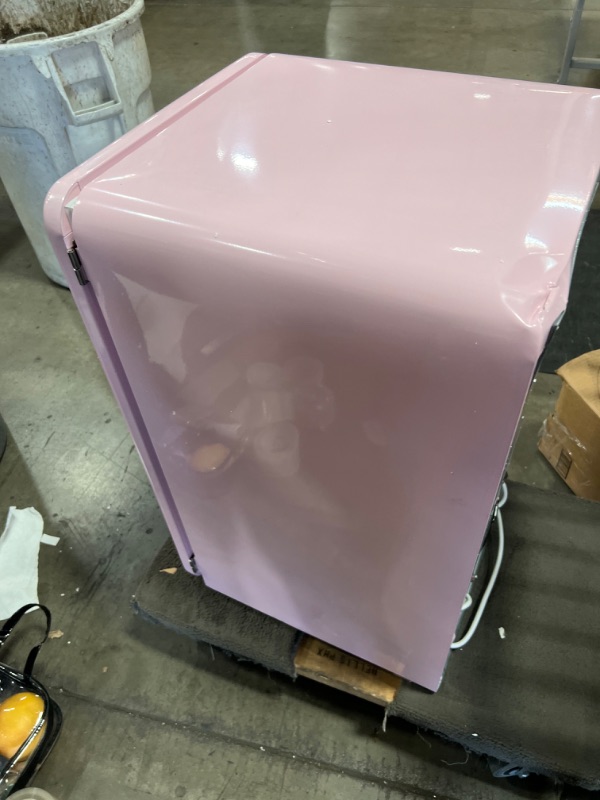 Photo 10 of FRIGIDAIRE EFR372-PINK 3.2 Cu Ft Pink Retro Compact Rounded Corner Premium Mini Fridge
MINOR DENTS