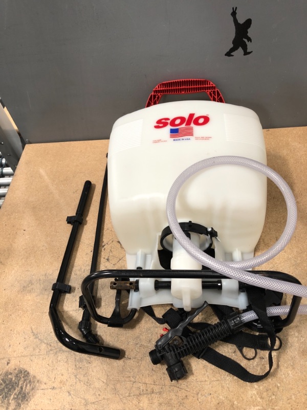 Photo 2 of **MISSING TOPS**

Solo Adjustable Spray Tip Backpack Sprayer 4 Gal.