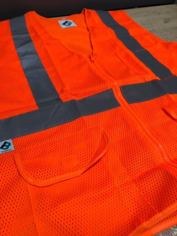 Photo 2 of  BRASEWELL HIGHT VISIBILITY SAFTY VEST SIZE M