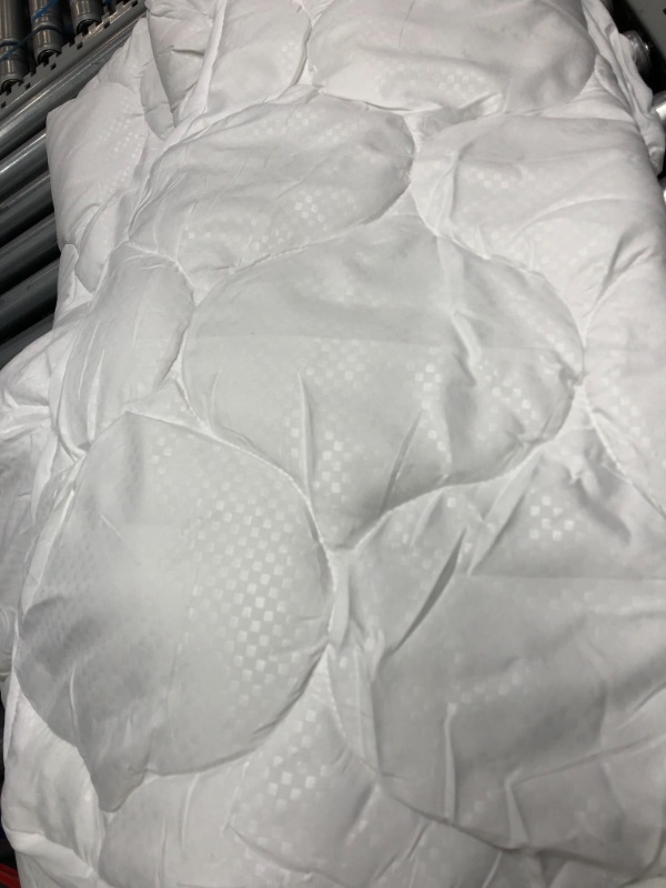 Photo 1 of  Bedding Quilted Fitted Queen Mattress topper
