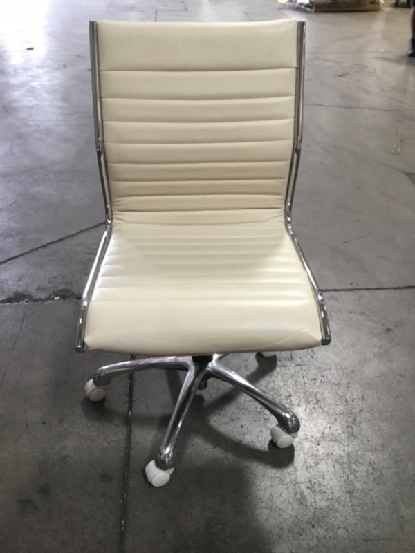 Photo 3 of NON REFUNDABLE  SOLD AS IS  CREME FAUX LEATHER OFFICE CHAIR 36H X 20W INCHES FAUX 
