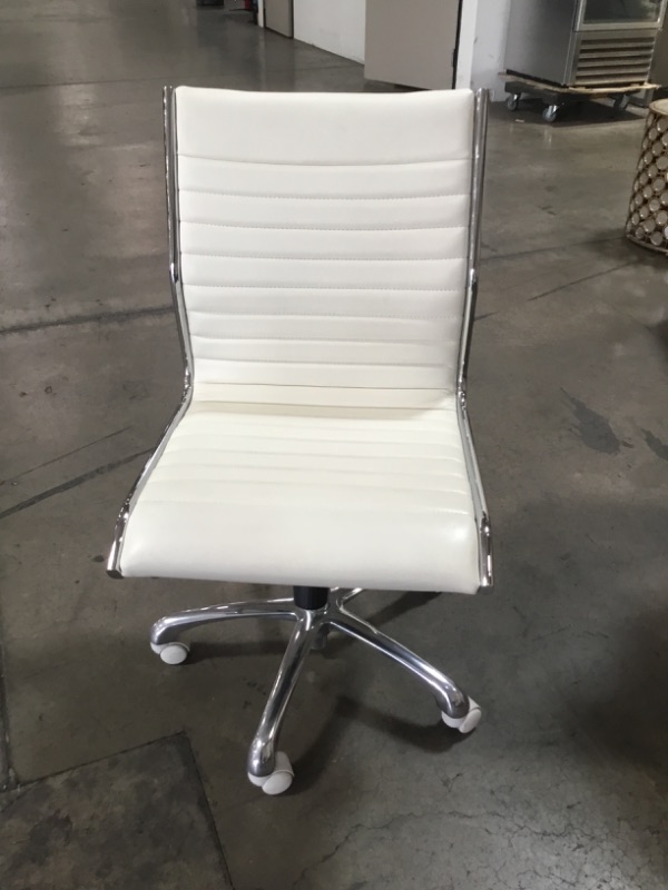 Photo 2 of NON REFUNDABLE  SOLD AS IS  CREME FAUX LEATHER OFFICE CHAIR 36H X 20W INCHES FAUX 
