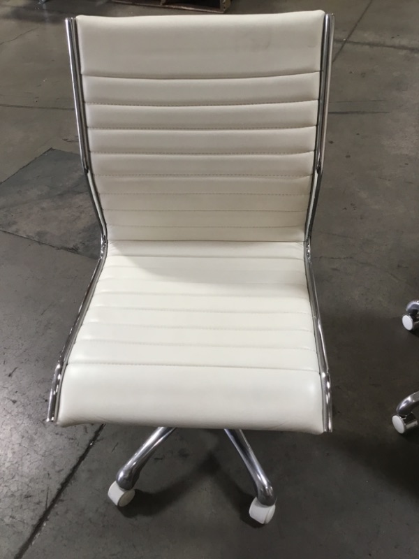 Photo 2 of NON REFUNDABLE  SOLD AS IS  CREME FAUX LEATHER OFFICE CHAIR 36H X 20W INCHES FAUX 
