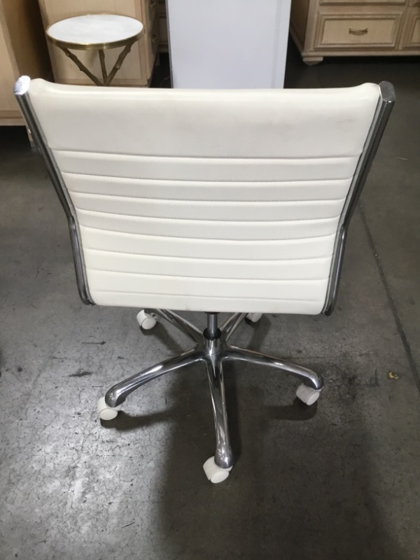 Photo 4 of NON REFUNDABLE  SOLD AS IS  CREME FAUX LEATHER OFFICE CHAIR 36H X 20W INCHES FAUX 
