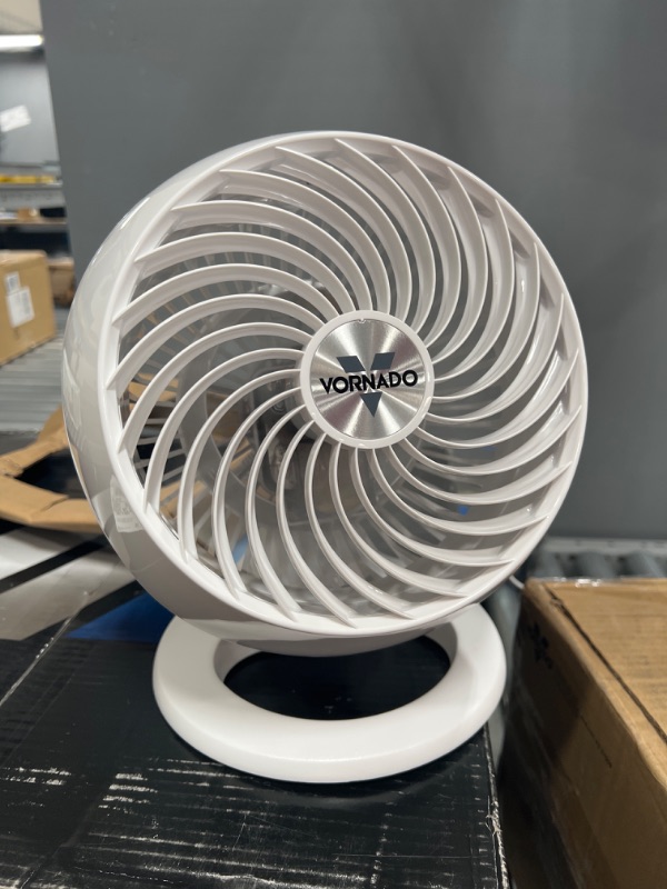 Photo 2 of Vornado 460 Small Whole Room Air Circulator Fan with 3 Speeds, 460-Small, White
