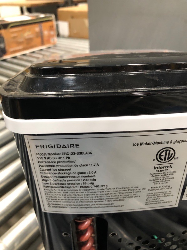 Photo 4 of **PARTS ONLY**

Frigidaire EFIC123-SSBLACK Compact Countertop Ice Maker, 26lbs of Ice per day, Black Stainless
