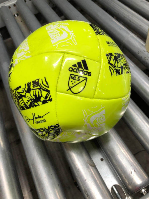 Photo 2 of adidas Unisex-Adult MLS Training Ball