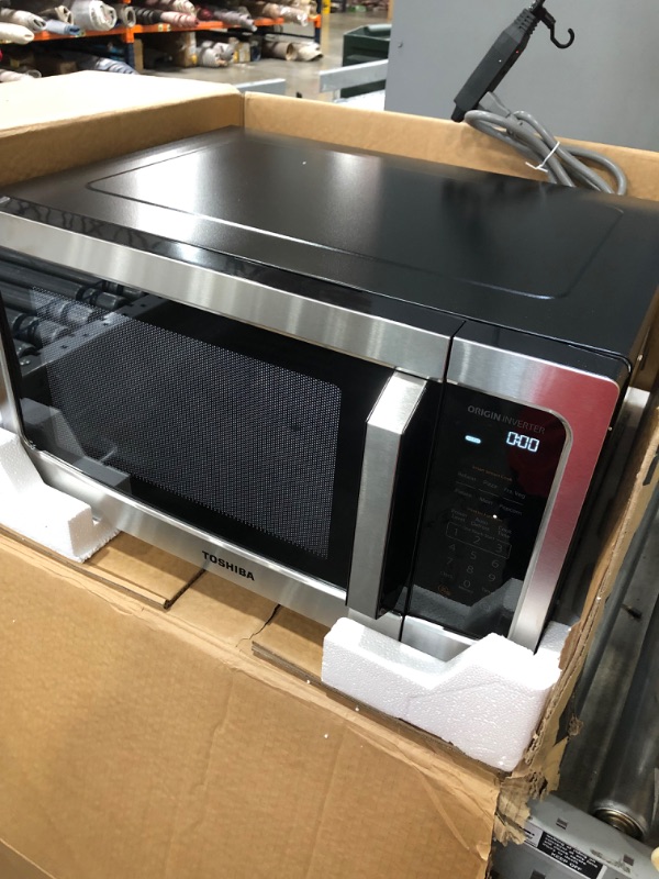 Photo 2 of **PARTS ONLY**  T

oshiba ML-EM45PIT(SS) Microwave Oven with Origin Inverter Technology, LCD Display and Smart Sensor, 1.6 Cu.ft, Stainless Steel
