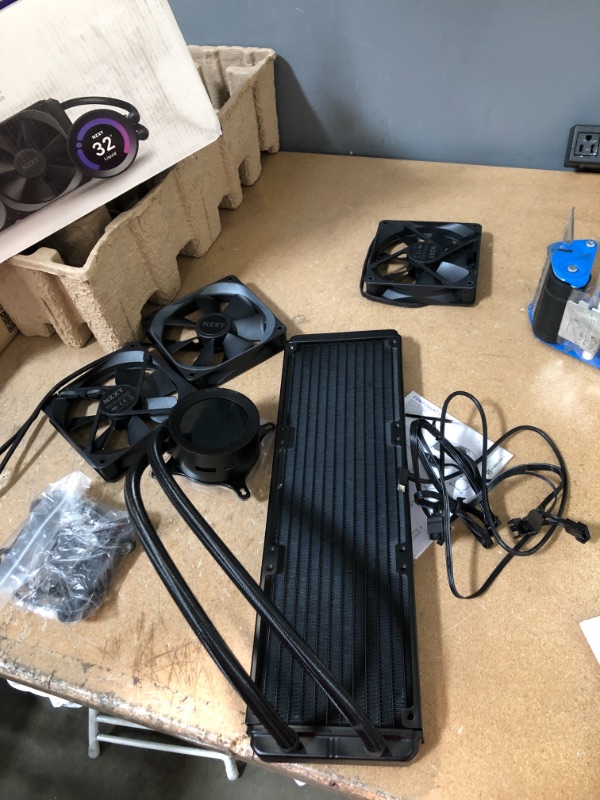 Photo 3 of **INCOMPLETE**
NZXT Kraken Z73 360mm - RL-KRZ73-01 - AIO RGB CPU Liquid Cooler - Customizable LCD Display - Improved Pump - Powered by CAM V4 - RGB Connector - AER P 120mm Radiator Fans (3 Included)
