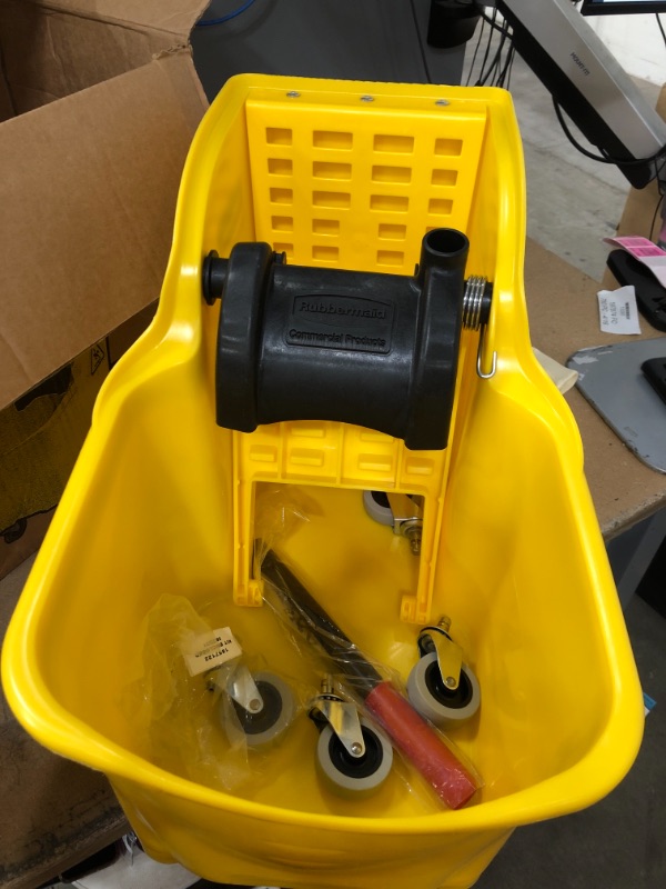 Photo 3 of 31 Qt. Tandem Mop Bucket
