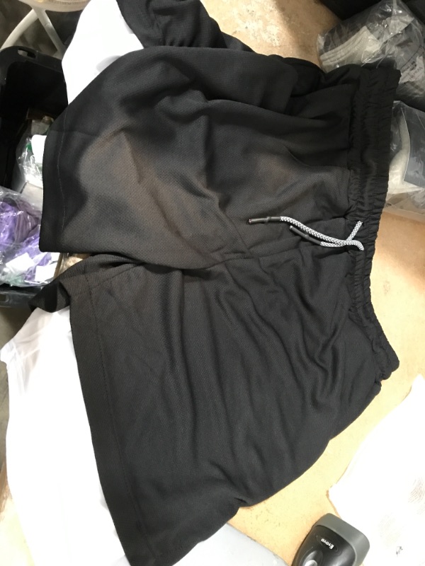 Photo 1 of BOOMLEMON Men's 2-in-1 Running Workout Shorts Gym Running Athletic Short with Towel Loop
SIZE:3XL
COLOR BLACK 