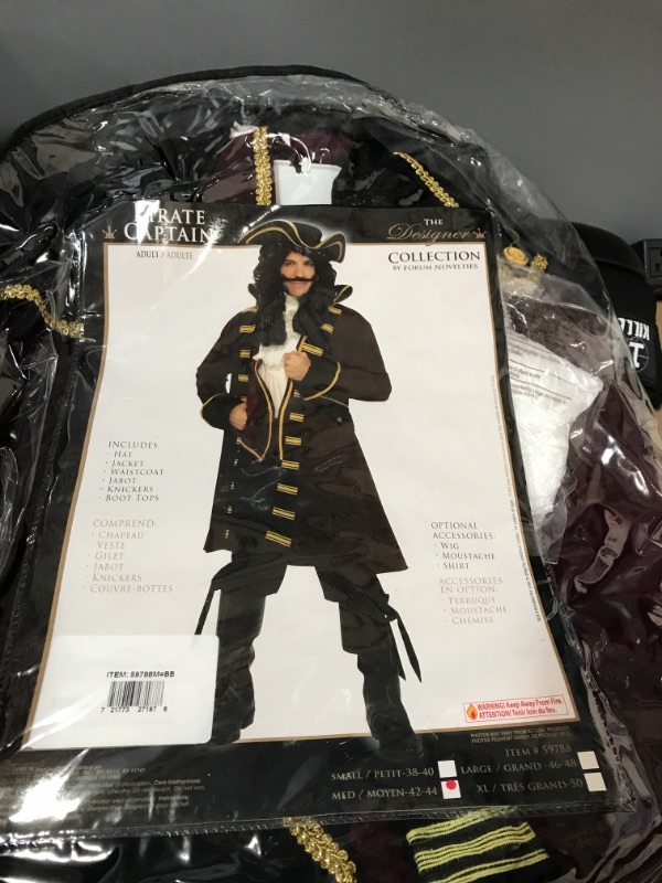 Photo 3 of Forum Designer Deluxe Pirate Captain Costume
SIZE:MED 42-44