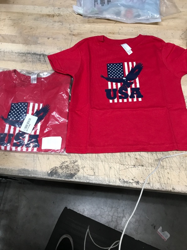 Photo 1 of 2 RABBIT SKINS USA T-SHIRT
SIZE 4