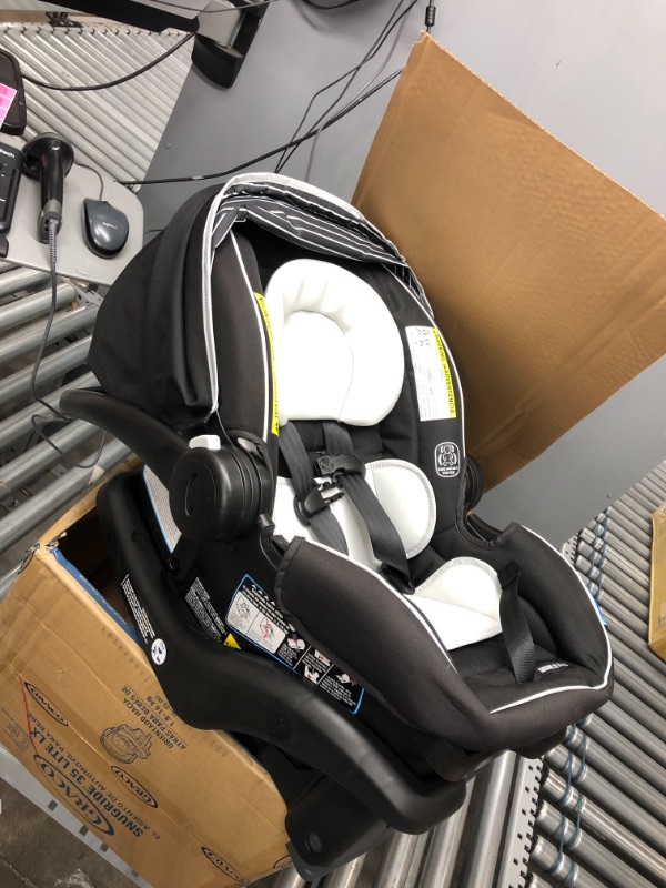 Photo 3 of Graco SnugRide 35 Lite LX Infant Car Seat - Studio