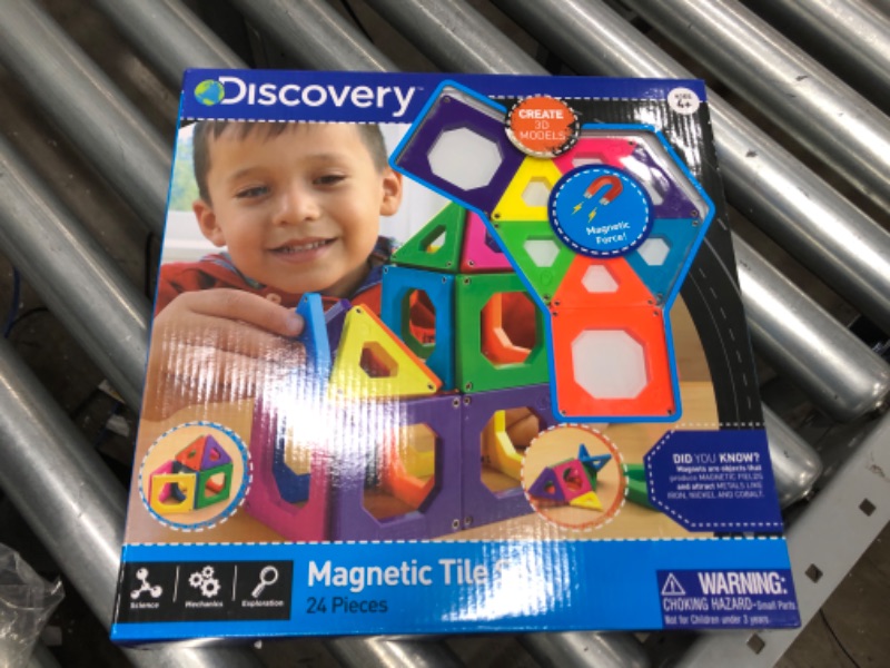 Photo 2 of Discovery Kids 24-Piece Magnetic Tile 3D Models Building Blocks Construction Set, Expandable Set
