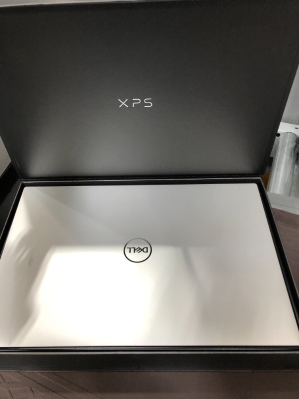 Photo 6 of Dell XPS 17 9710, 17 inch FHD+ Touchscreen Laptop-Intel Core i7-11800H, 16GB DDR4 RAM, 1TB SSD, NVIDIA GeForce RTX 3050 4GB GDDR6, Windows 11 Home - Platinum Silver (Latest Model)
