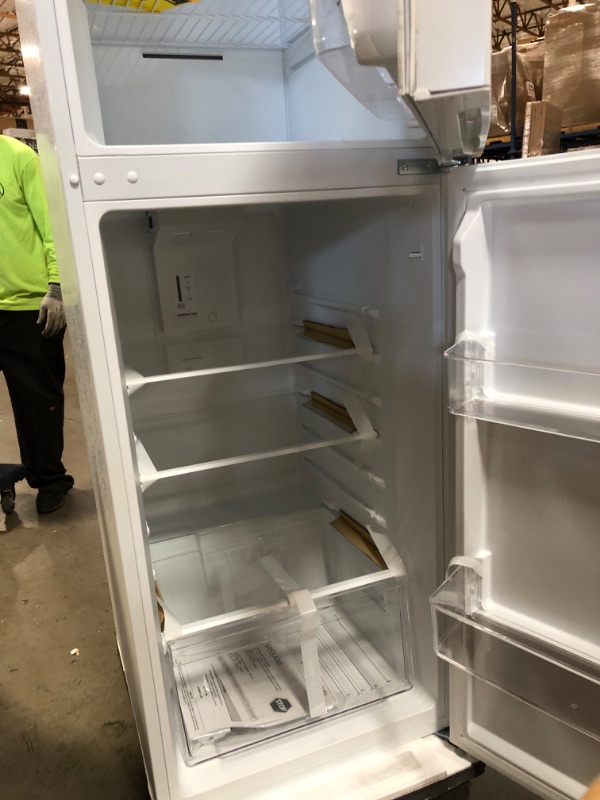 Photo 12 of Vissani 10.1 cu. ft. Top Freezer Refrigerator in White