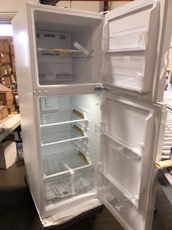 Photo 11 of Vissani 10.1 cu. ft. Top Freezer Refrigerator in White