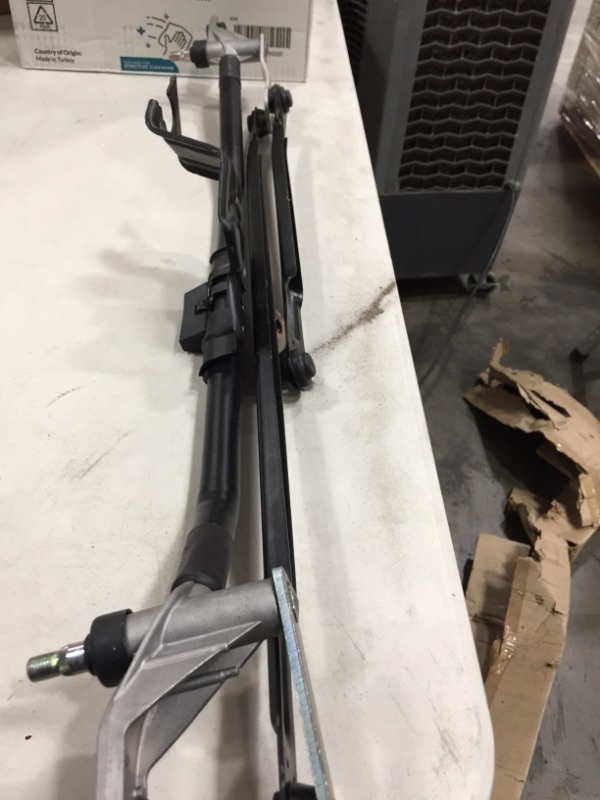 Photo 4 of  OE Solutions
Windshield Wiper Transmission ** previously opened** minor scratches** (vehicle fitting listed in comments)
