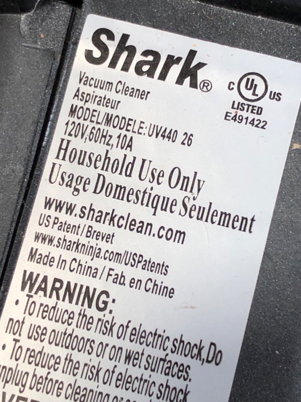 Photo 6 of Shark Navigator Lift-Away DLX Vacuum Cleaner Model # UV440 Shark Vacuum 