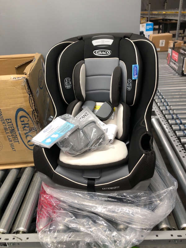 Photo 2 of Graco Extend2Fit Convertible Car Seat, Ride Rear Facing Longer with Extend2Fit, Gotham
