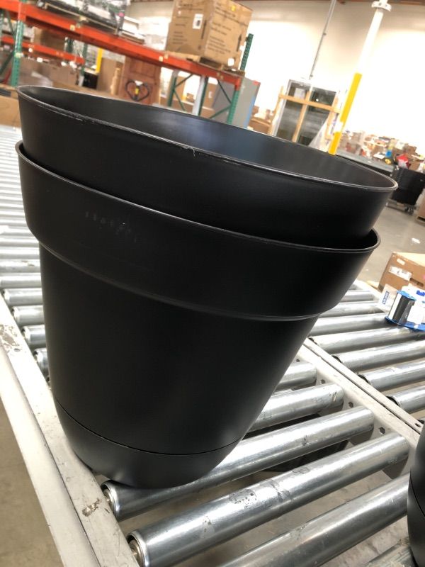 Photo 2 of (2 PLANTERS)
Southern Patio
Graff 15.9 in. x 14.2 in. Black Resin Self-Watering Planter