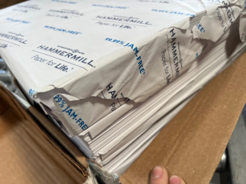 Photo 1 of Hammermill Printer Paper, 20 lb Copy Paper, 8.5 x 11 - 5 Ream (2,500 Sheets) - 92 Bright, Made in the USA
