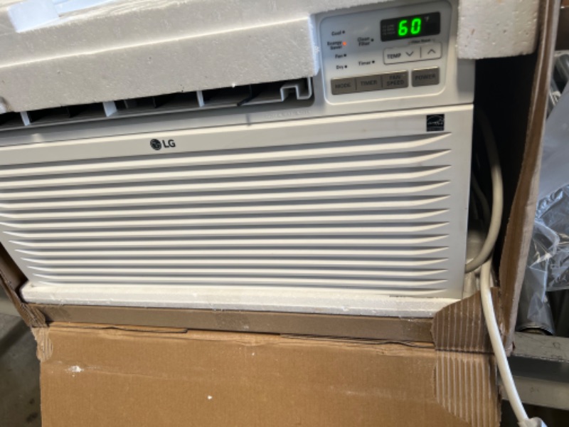 Photo 3 of ***PARTS ONLY*** LG LT1216CER 11,800 BTU 115V Through-The-Wall Remote Control Air Conditioner, 12000, White
