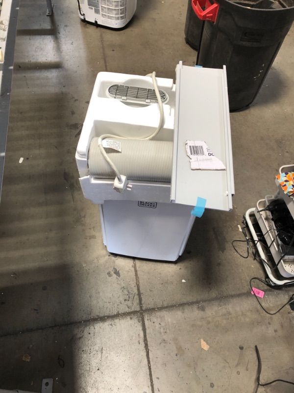 Photo 5 of ***PARTS ONLY*** BLACK+DECKER 8,000 BTU DOE (14,000 BTU ASHRAE) Portable Air Conditioner with Remote Control, White