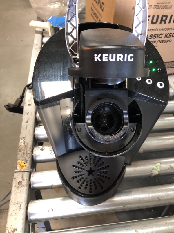 Photo 3 of Keurig K50 Brewer Size 1ct Keurig K50 Brewer
