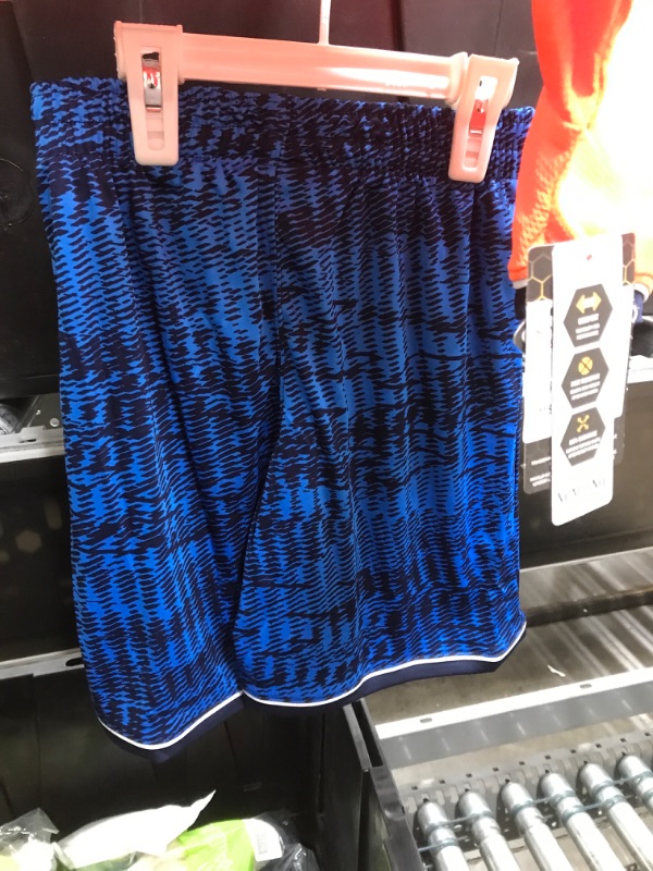 Photo 2 of SPALDING BOYS 2 PIECE SHORT SET SIZE 5/6 